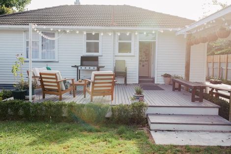 Photo of property in 15 Tasman Street, Havelock North, 4130