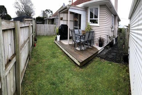 Photo of property in 417 Carrington Street, Upper Vogeltown, New Plymouth, 4310