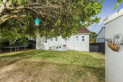 Photo of property in 204 Lake Road, Belmont, Auckland, 0622