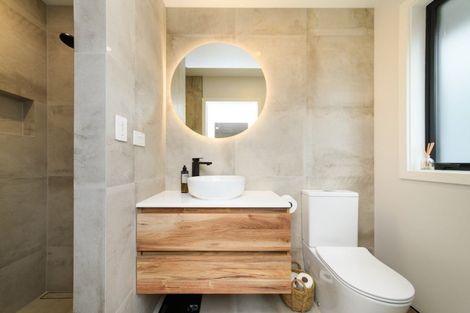 Photo of property in 24 Brightwater Terrace, Terrace End, Palmerston North, 4410