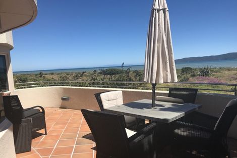 Photo of property in 49 Manly Street, Paraparaumu Beach, Paraparaumu, 5032