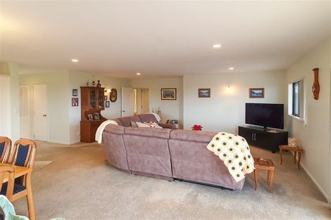 Photo of property in 98 Te Haumi Drive, Paihia, 0200