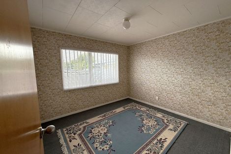 Photo of property in 190 Universal Drive, Henderson, Auckland, 0610