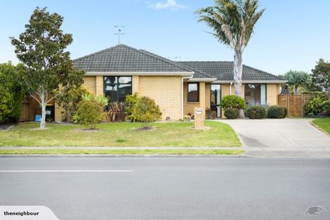 Photo of property in 718 Gloucester Road, Papamoa Beach, Papamoa, 3118