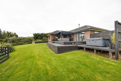 Photo of property in 4 Wake Place, Aokautere, Palmerston North, 4471
