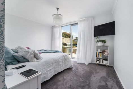 Photo of property in 64 Cloten Road, Stratford, 4332