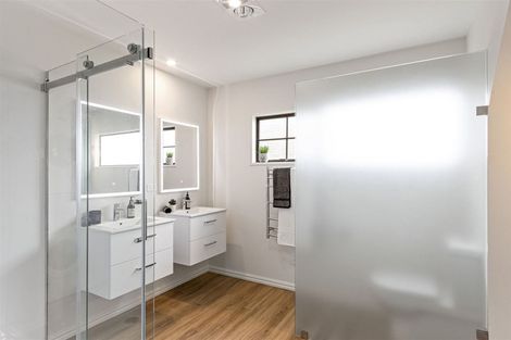 Photo of property in 9 Holly Road, Merivale, Christchurch, 8014