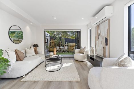 Photo of property in 6b Aralia Road, Sunnynook, Auckland, 0620
