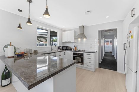 Photo of property in 42 Robinson Crescent, Westbrook, Palmerston North, 4412