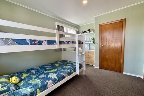 Photo of property in 25 Athlone Crescent, Boulcott, Lower Hutt, 5011