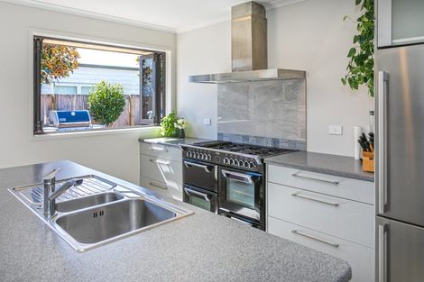 Photo of property in 136 Golden Shore Place, Coromandel, 3506