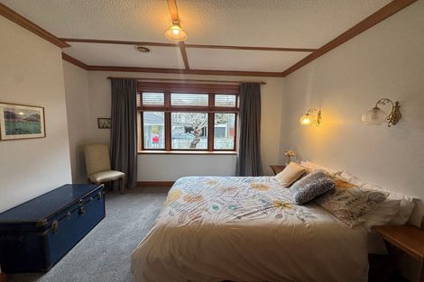 Photo of property in 1 Newcombe Crescent, Karori, Wellington, 6012