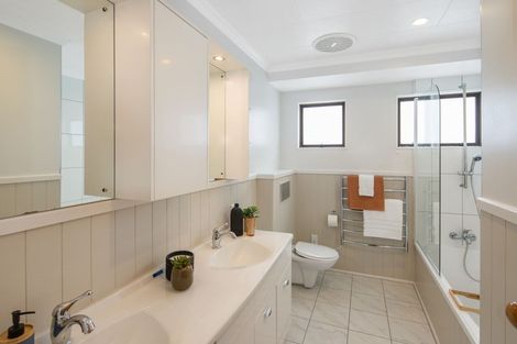 Photo of property in 8 Duncan Street, Tawa, Wellington, 5028