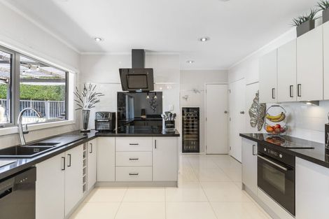 Photo of property in 21 Fratley Avenue, Farm Cove, Auckland, 2012