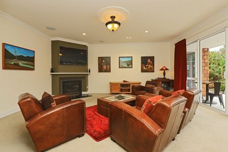 Photo of property in 109 Kent Terrace, Taradale, Napier, 4112