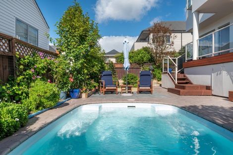 Photo of property in 1/20 Tui Glen Road, Birkenhead, Auckland, 0626