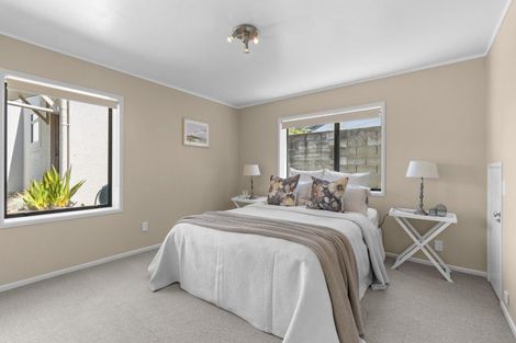 Photo of property in 18 Hine Street, New Plymouth, 4310