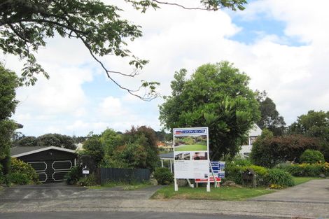 Photo of property in 17 Syntax Place, Conifer Grove, Takanini, 2112