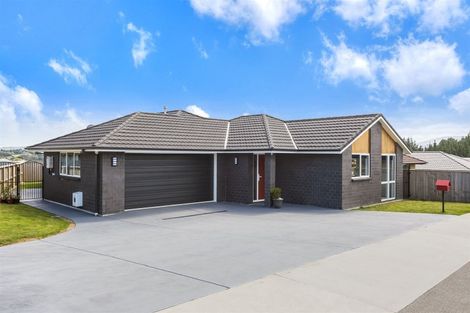 Photo of property in 3 Weatherdeck Close, Whitby, Porirua, 5024