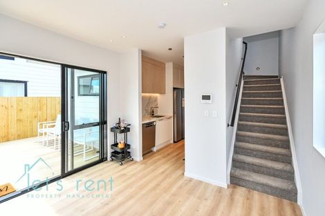 Photo of property in 104b Edgewater Drive, Pakuranga, Auckland, 2010