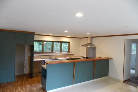 Photo of property in 90 Percy Dyett Drive, Karori, Wellington, 6012