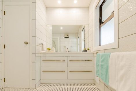 Photo of property in 8 Kohutuhutu Road, Raumati Beach, Paraparaumu, 5032