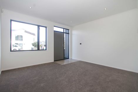 Photo of property in 33 Wallace Road, Ranui, Auckland, 0612