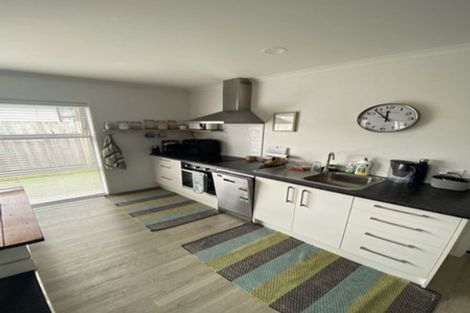 Photo of property in 2/2 Hilton Road, Saint Andrews, Hamilton, 3200