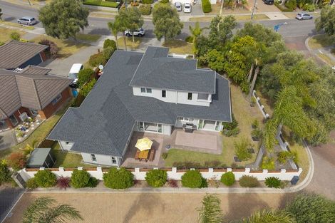 Photo of property in 2 Riviera Court, Papamoa Beach, Papamoa, 3118