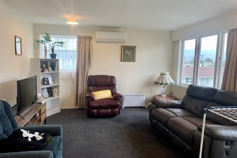 Photo of property in 2/12 Trevethick Grove, Woburn, Lower Hutt, 5010