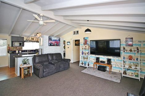 Photo of property in 9 Menzies Place, Paeroa, 3600