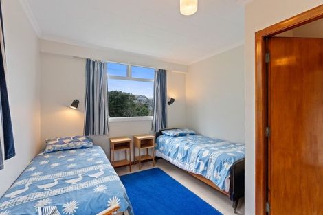 Photo of property in 16 Hughes Street, Waikanae Beach, Waikanae, 5036