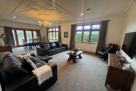 Photo of property in 1 Newcombe Crescent, Karori, Wellington, 6012