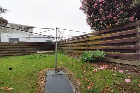 Photo of property in 2/22 Highland Park Drive, Highland Park, Auckland, 2010