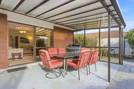 Photo of property in 2 Warwick Place, Springvale, Whanganui, 4501