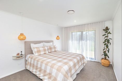 Photo of property in 49 Wakefield Road, Levin, 5571