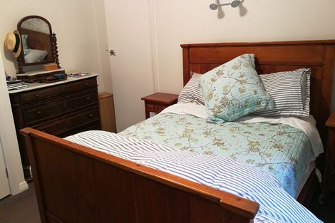 Photo of property in 5 Harland Street, Brooklyn, Wellington, 6021