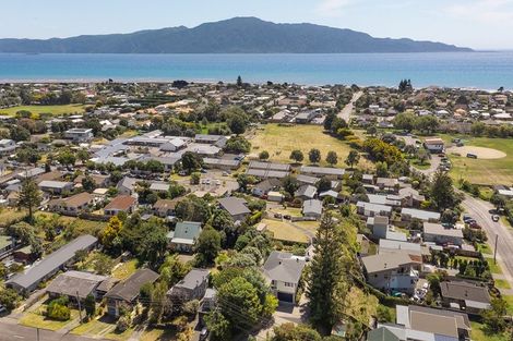 Photo of property in 23 Percival Road, Paraparaumu Beach, Paraparaumu, 5032