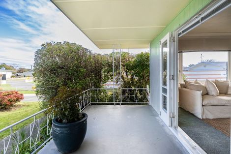 Photo of property in 8 Keats Avenue, Onekawa, Napier, 4110