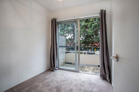 Photo of property in 6/5 Glen Road, Browns Bay, Auckland, 0630