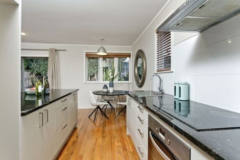 Photo of property in 1/1a Becroft Drive, Forrest Hill, Auckland, 0620