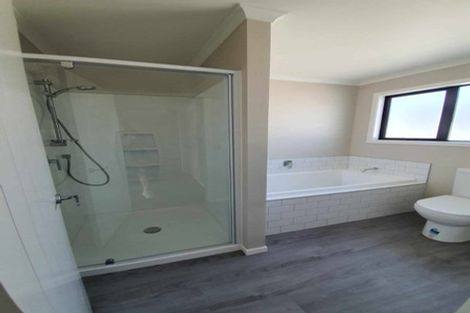 Photo of property in 6a Te Whiti Grove, Waterloo, Lower Hutt, 5011