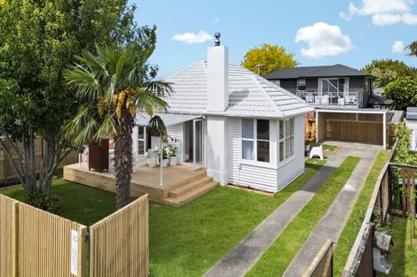 Photo of property in 182 Ngatai Road, Otumoetai, Tauranga, 3110