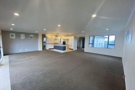 Photo of property in 1446 Whangaparaoa Road, Army Bay, Whangaparaoa, 0930