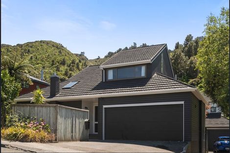 Photo of property in 70a Amapur Drive, Khandallah, Wellington, 6035