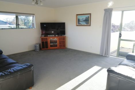 Photo of property in 14 Bedford Street, Te Atatu South, Auckland, 0610