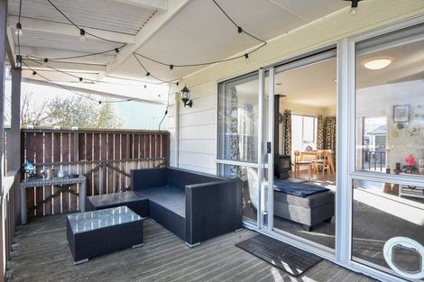 Photo of property in 22 Fisher Place, Carterton, 5713