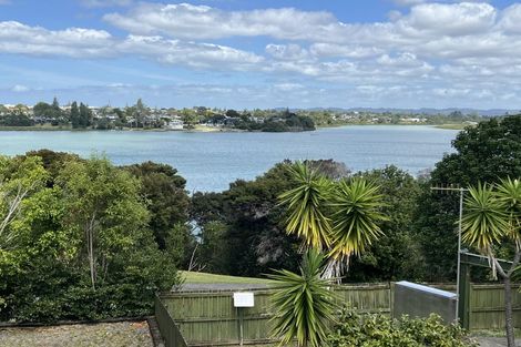 Photo of property in 17 Constable Lane, West Harbour, Auckland, 0618
