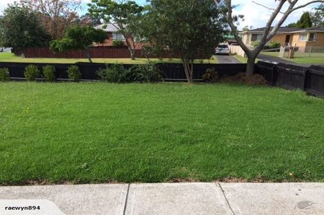 Photo of property in 3/1 Cockayne Crescent, Sunnynook, Auckland, 0620