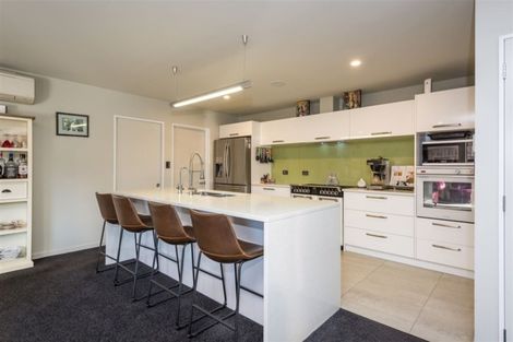 Photo of property in 31 Davaar Crescent, Broomfield, Christchurch, 8042